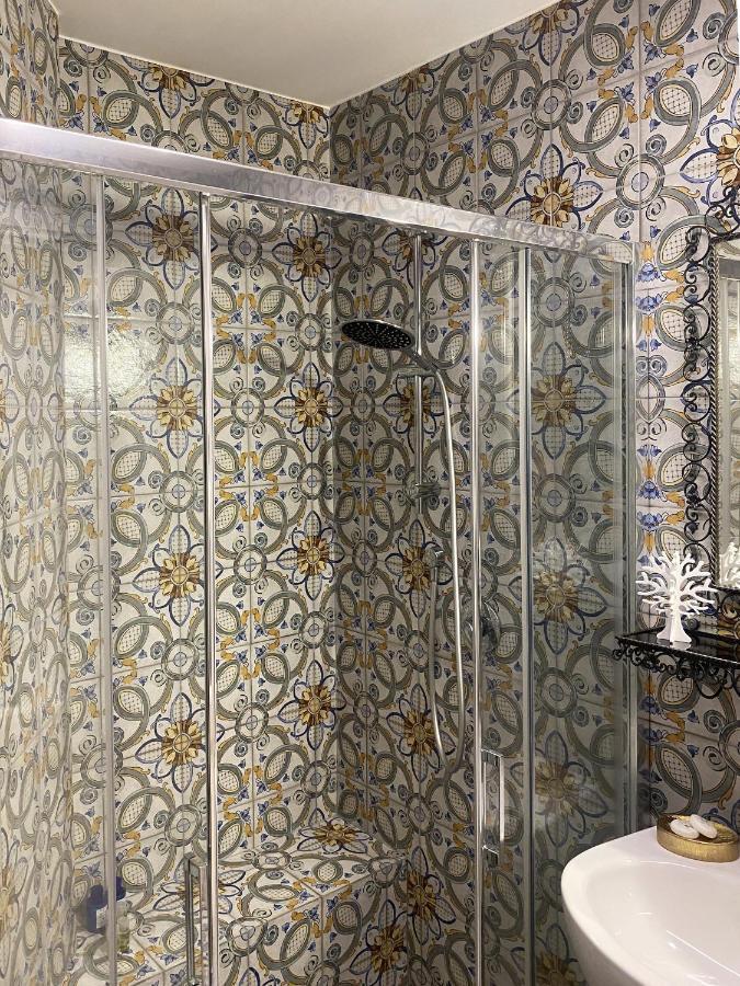 Emanuele Domus Apartment Катания Экстерьер фото