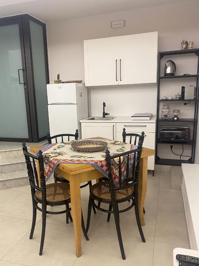 Emanuele Domus Apartment Катания Экстерьер фото