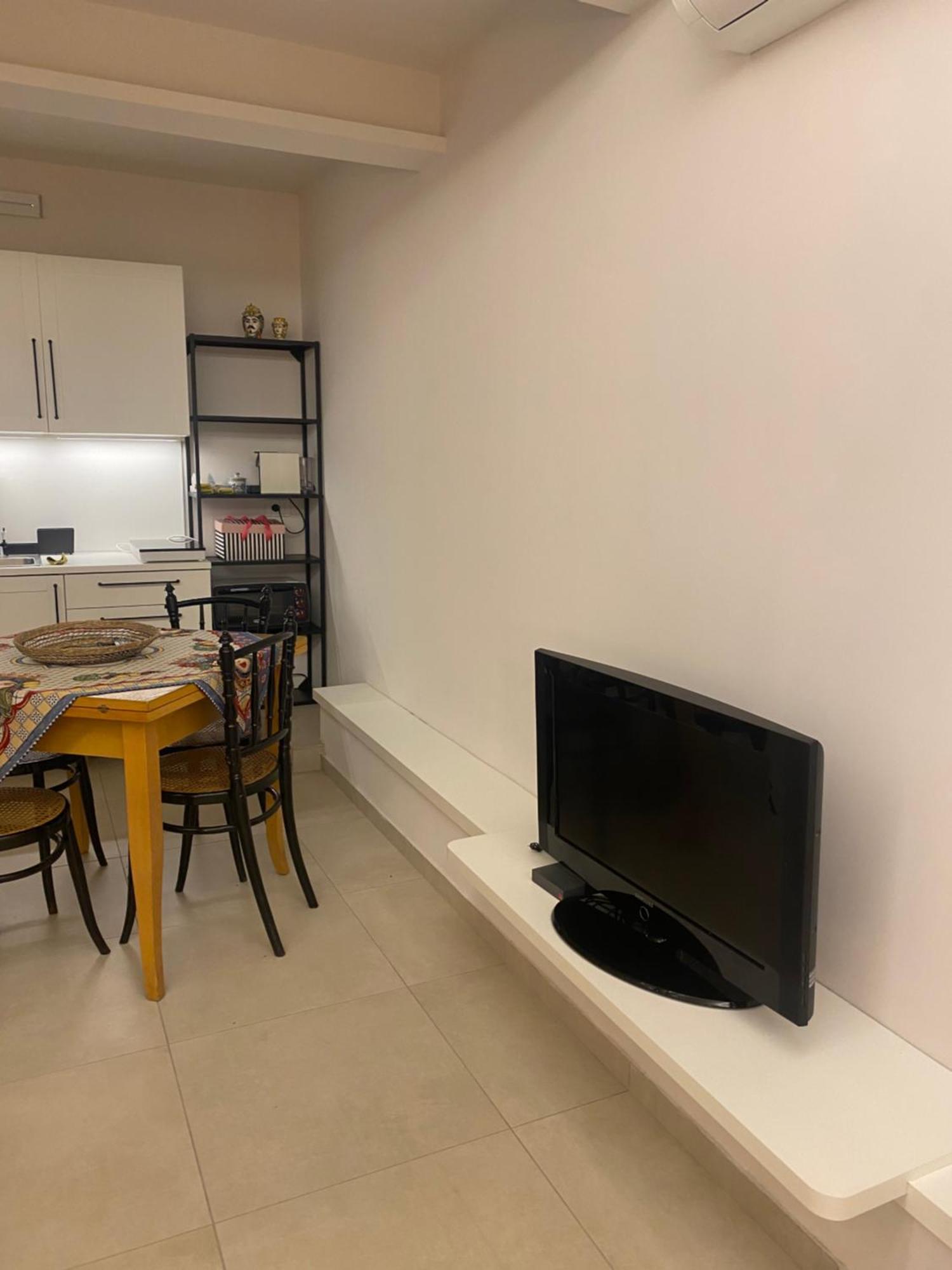 Emanuele Domus Apartment Катания Экстерьер фото